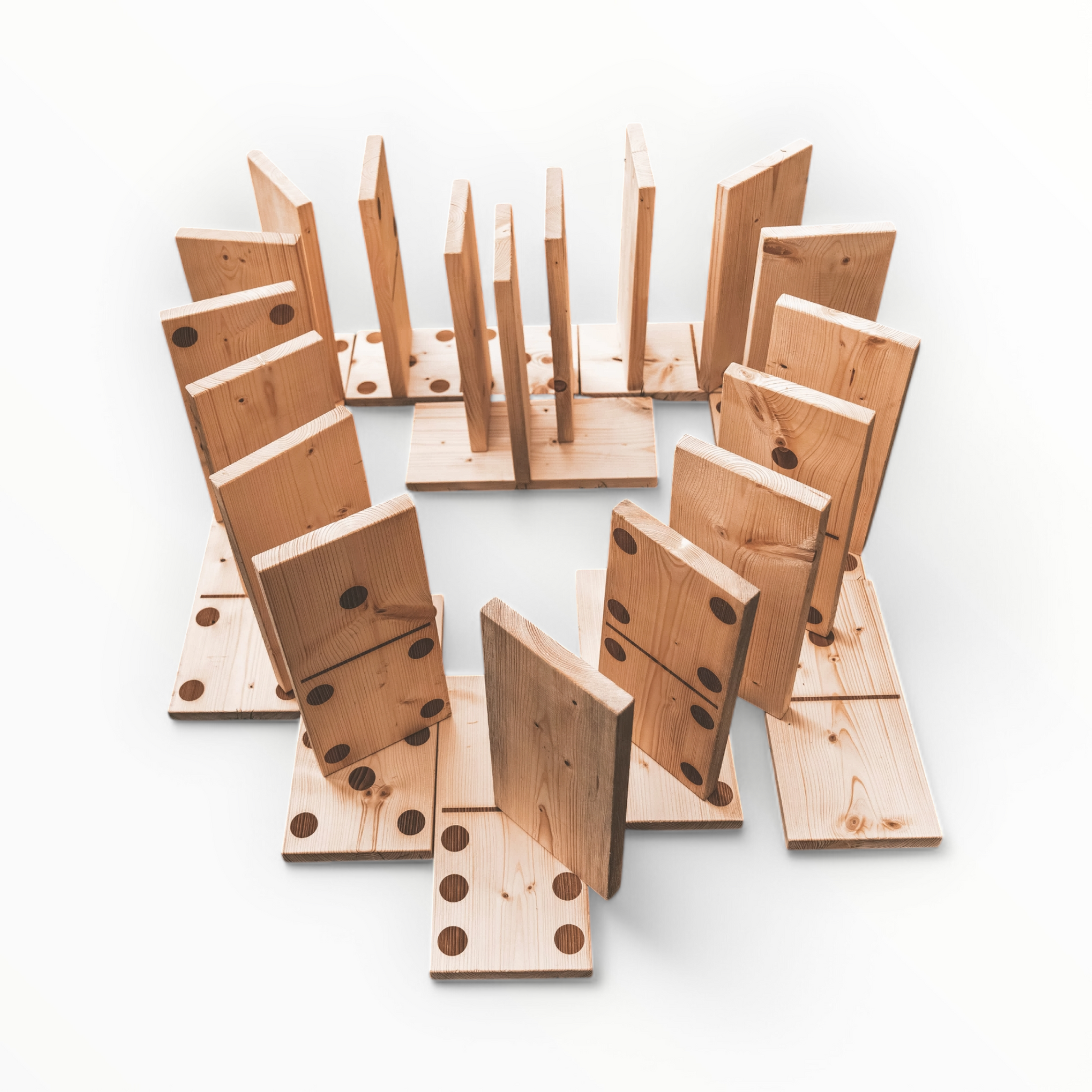 houten domino spel groot XL met zwarte stippen